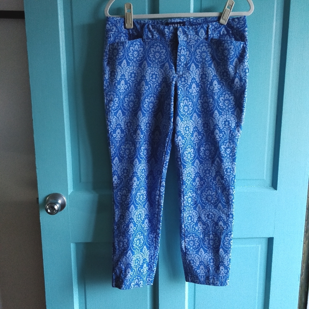 🔥B2G1 Old Navy Stretch Blue Floral Crop Pants